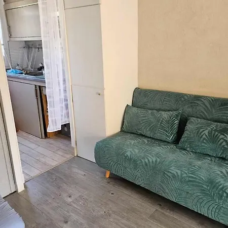 Renovated Near The Beach